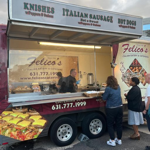 Festival sausage trailer - 17